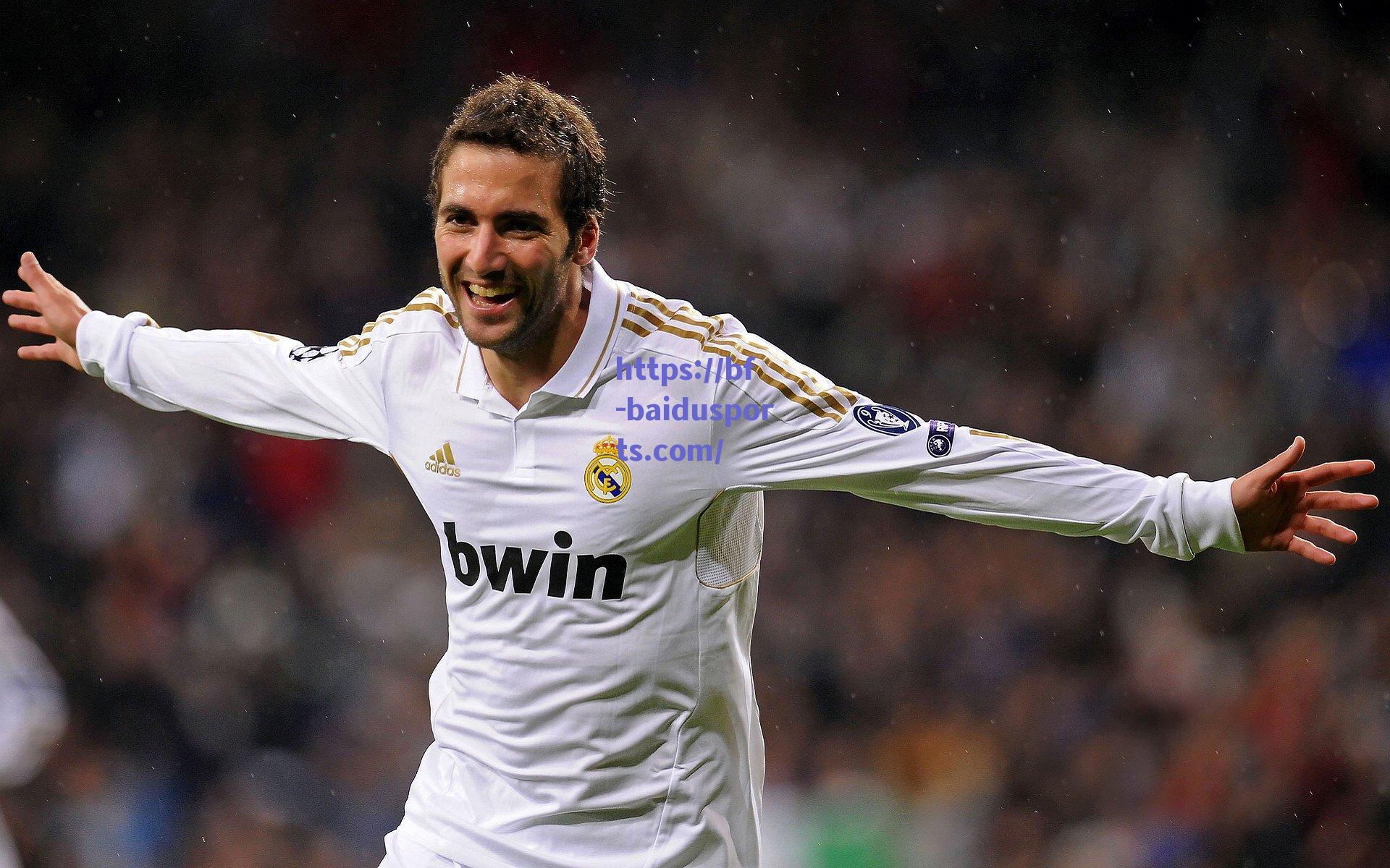 红蓝温情暖病房，巴萨全队医院探望病童，足球之外的感动一日